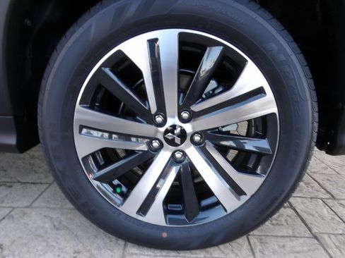 New 2025 Mitsubishi Outlander Sport SE image 11