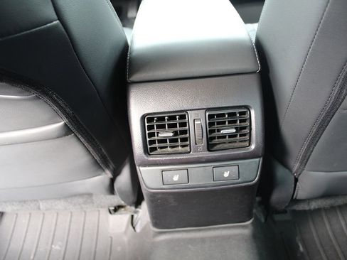 Used 2016 Subaru Legacy 3.6R Limited image 25