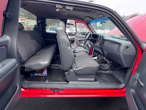 Used 1999 Chevrolet Silverado 2500 2WD Extended Cab w/ Exterior Appearance Pkg image 17