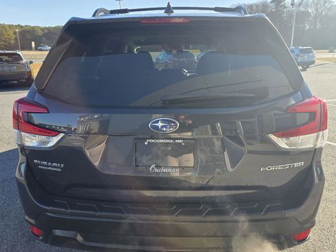 Used 2019 Subaru Forester Premium image 6