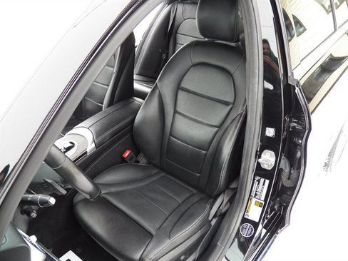 Used 2019 Mercedes-Benz C 300 4MATIC Sedan image 8