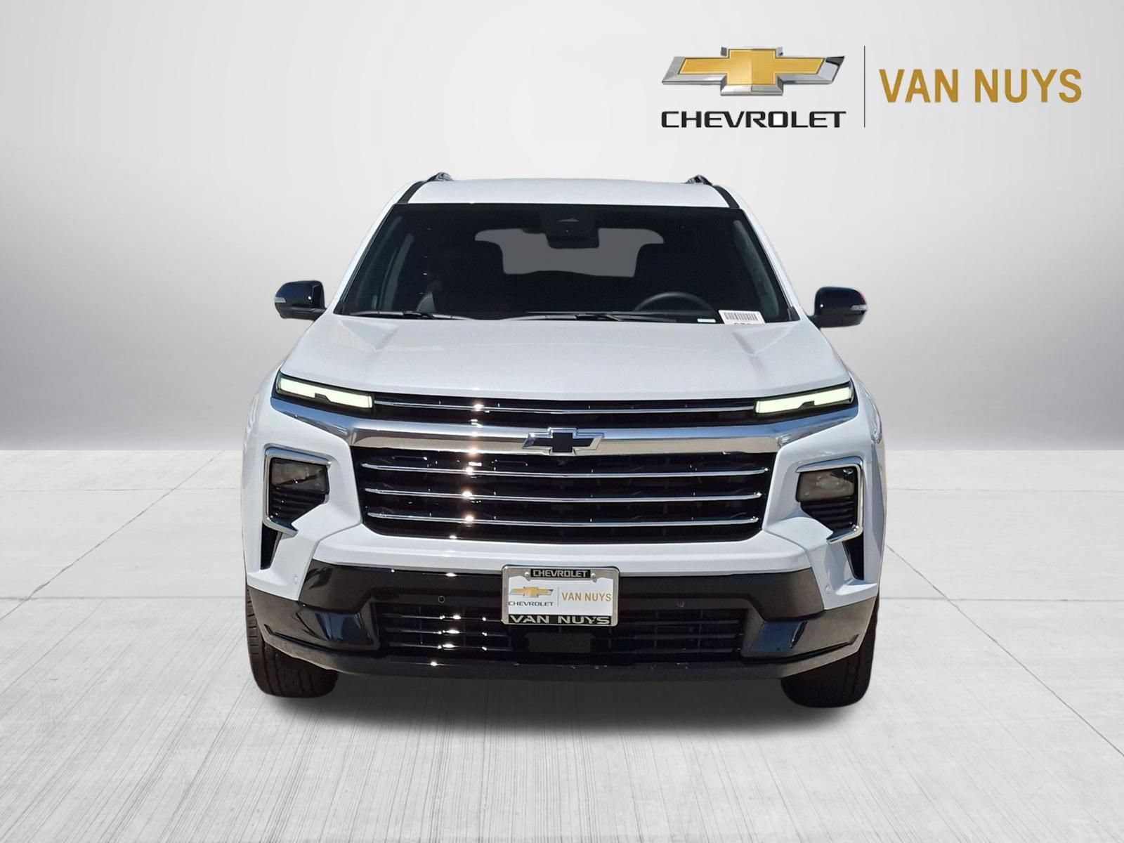 New 2026 Chevrolet Traverse High Country FWD image 2