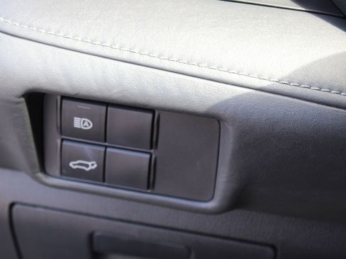 Used 2022 Toyota Highlander XSE FWD image 21
