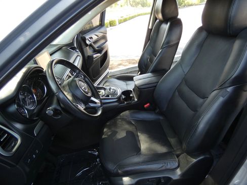 Used 2019 MAZDA CX-9 Touring image 52