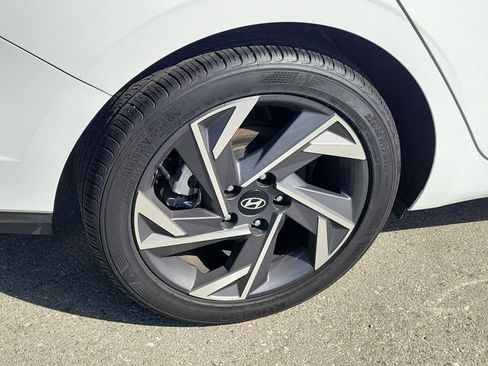 Certified 2025 Hyundai Elantra SEL w/ Cargo Package image 24