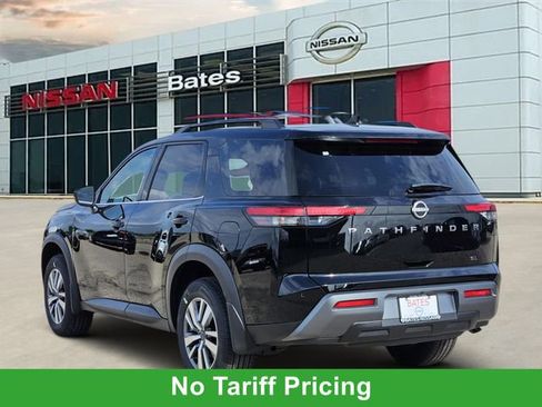 New 2026 Nissan Pathfinder SL FWD image 4