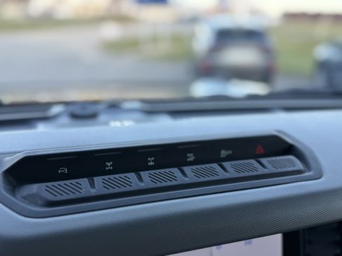 Used 2022 Ford Bronco Badlands image 38