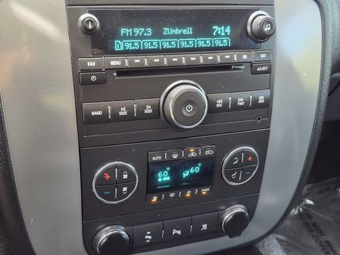 Used 2011 Chevrolet Avalanche LT w/ Suspension Package, Off-Road AWD/4WD image 14