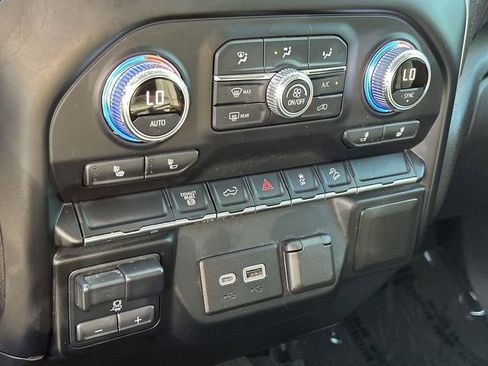 Used 2021 GMC Sierra 3500 SLE w/ SLE Value Package image 36