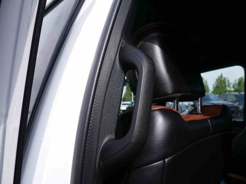 Used 2023 RAM 1500 Limited w/ Body-Colour Bumper Group image 23