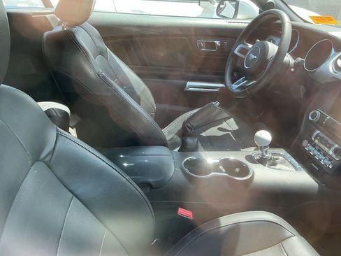 Used 2017 Ford Mustang GT Premium image 10