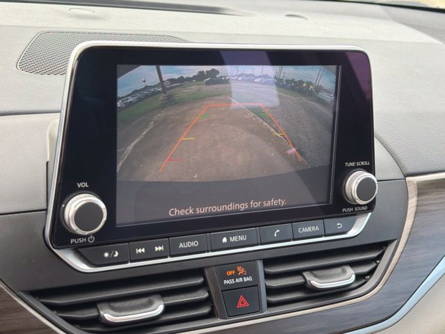 Used 2025 Nissan Altima 2.5 SV FWD image 24