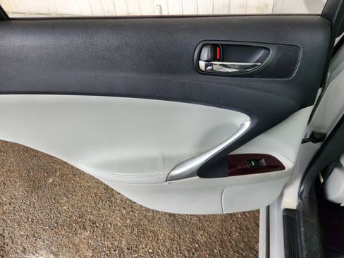 Used 2006 Lexus IS 250 AWD image 14