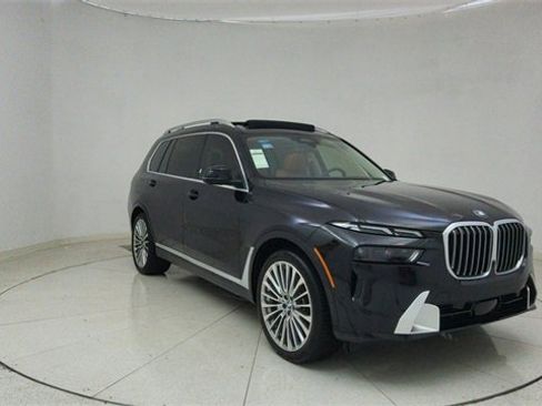 Used 2025 BMW X7 xDrive40i w/ Executive Package image 69