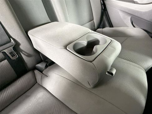 Used 2013 Hyundai Elantra GLS image 30