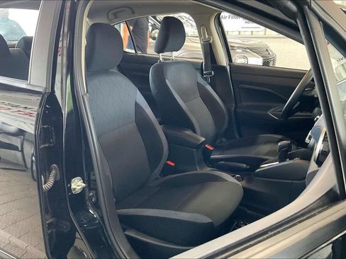 Used 2025 Nissan Versa SV FWD image 21