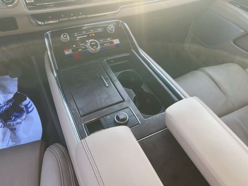Used 2022 Lincoln Navigator L Reserve image 22