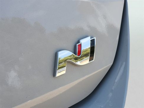 Used 2023 Hyundai Elantra N image 11