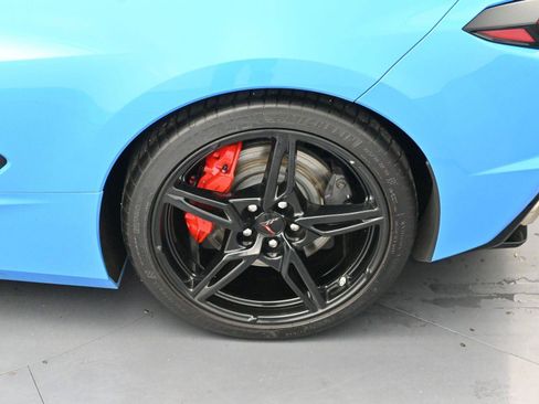 Used 2021 Chevrolet Corvette Stingray Premium Conv w/ Z51 Performance Package image 37