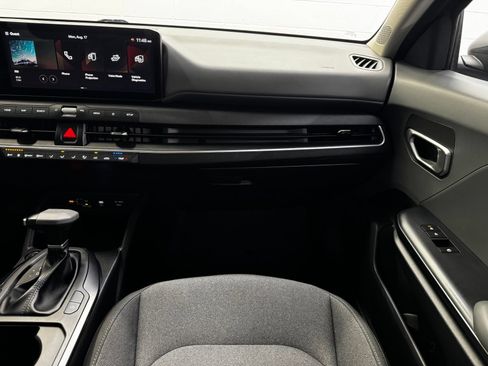 Used 2025 Kia K4 FWD image 16