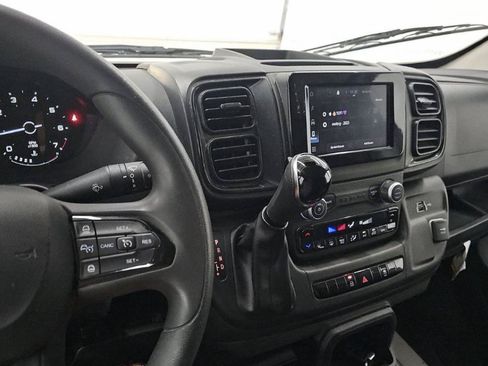 Used 2024 RAM ProMaster 2500 w/ Convenience Group FWD image 12