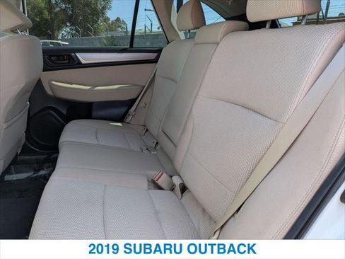 Used 2019 Subaru Outback 2.5i AWD/4WD image 23