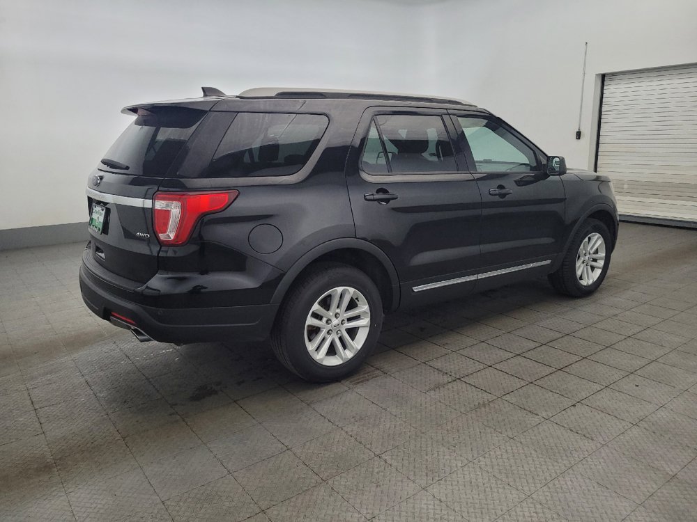 Used 2018 Ford Explorer XLT AWD/4WD image 10