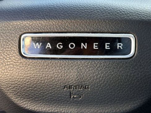 Used 2023 Jeep Wagoneer Series III w/ Premium Group I AWD/4WD image 28