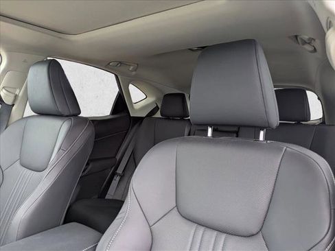Used 2023 Lexus NX 350 AWD image 5