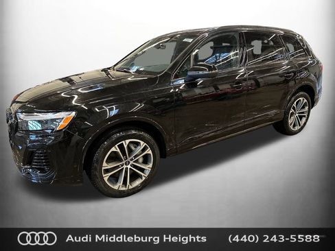 Used 2026 Audi Q7 3.0T Premium w/ Convenience Plus Package AWD/4WD image 2