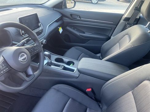 New 2025 Nissan Altima 2.5 S image 19