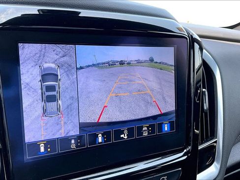 Used 2023 Chevrolet Traverse High Country FWD image 20