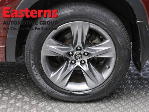 Used 2019 Toyota Highlander Limited Platinum AWD/4WD image 8