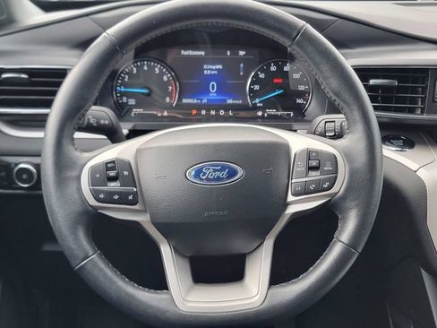 Certified 2023 Ford Explorer XLT w/ Equipment Group 202A AWD/4WD image 33