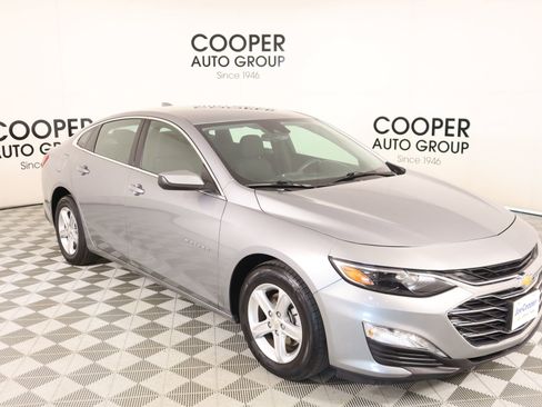 Used 2024 Chevrolet Malibu LT image 1