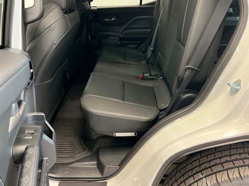 New 2026 Toyota 4Runner Limited AWD/4WD image 21