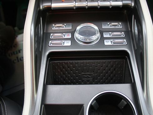 Used 2024 Lincoln Nautilus Premier w/ Equipment Group 102A AWD/4WD image 36