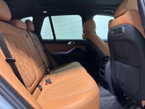 Used 2025 BMW X5 xDrive40i w/ M Sport Package AWD/4WD image 40