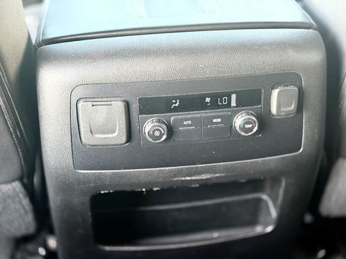 Used 2019 Chevrolet Tahoe LT RWD image 22