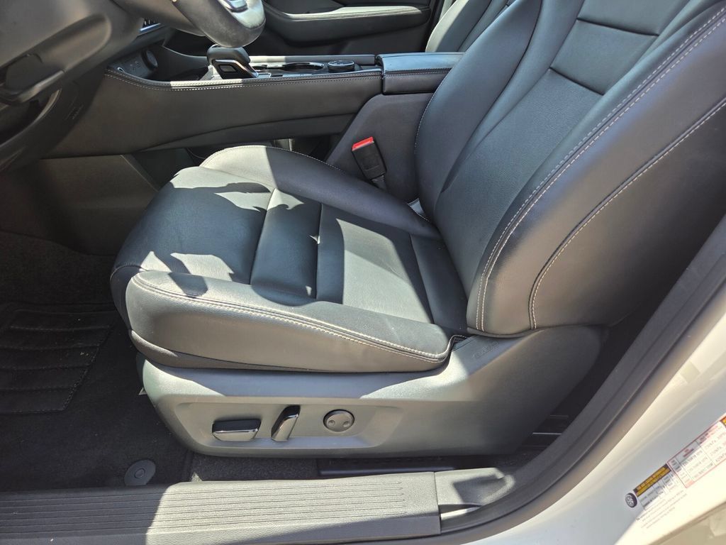Used 2023 Nissan Rogue SL AWD/4WD image 10
