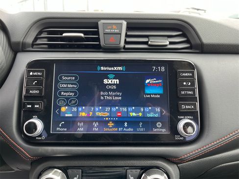 New 2025 Nissan Versa SR w/ Trunk Package image 18