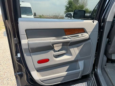 Used 2006 Dodge Ram 2500 Truck SLT AWD/4WD image 25
