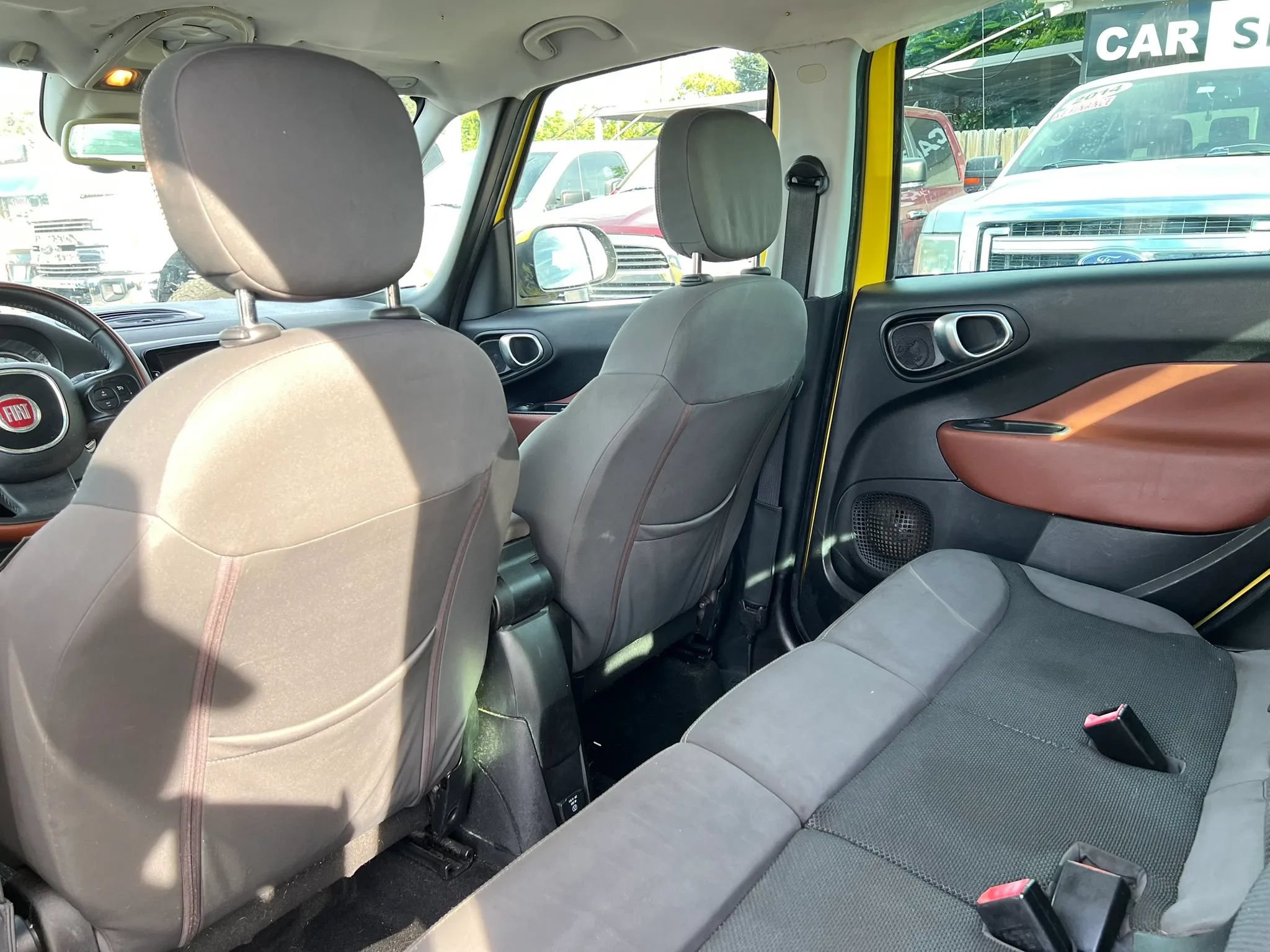 Used 2014 FIAT 500L Trekking w/ Popular Equipment Group FWD image 10