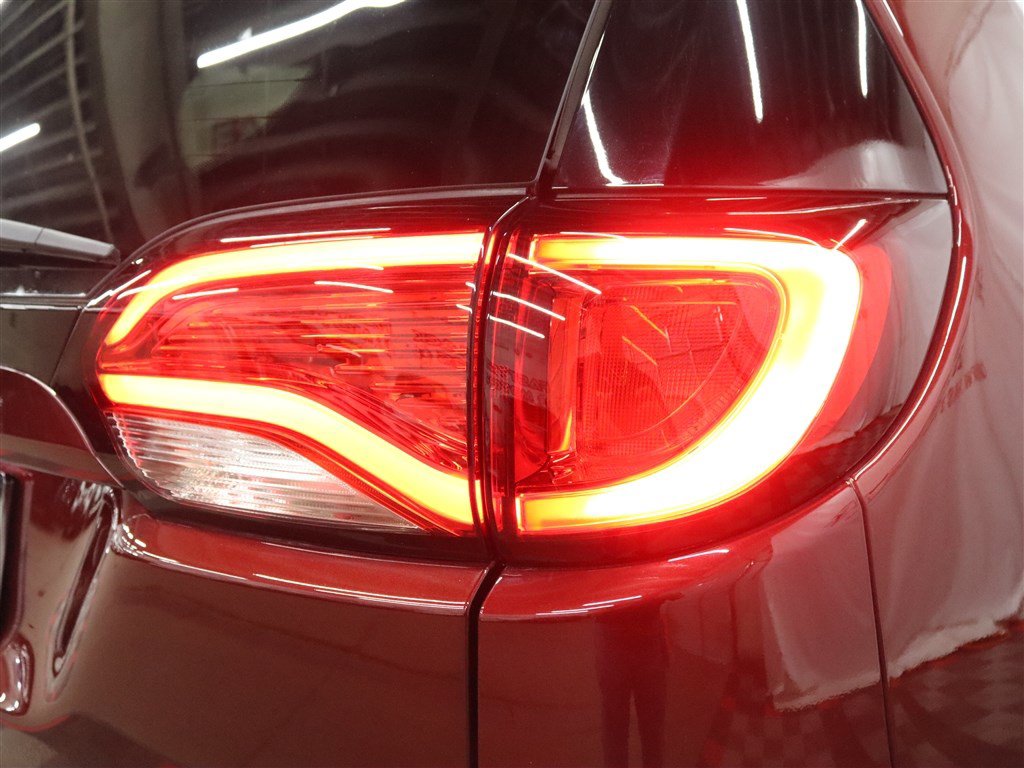 Used 2020 Chrysler Pacifica Limited FWD image 10