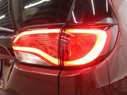 Used 2020 Chrysler Pacifica Limited FWD image 10