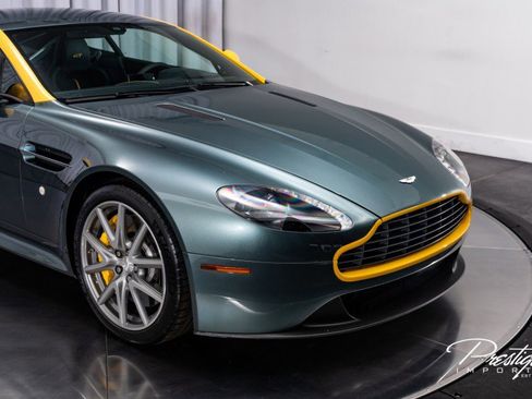 Used 2015 Aston Martin V8 Vantage GT image 2