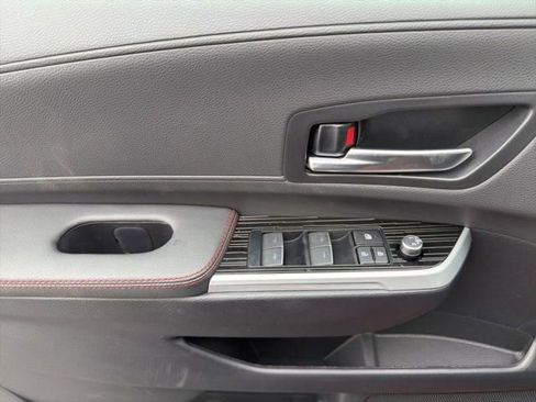 New 2026 Toyota Sienna XSE image 10