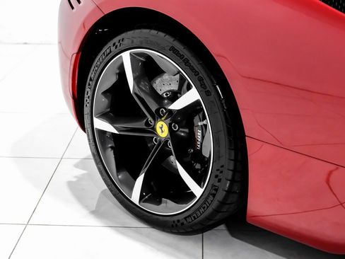 Used 2022 Ferrari SF90 Spider image 47