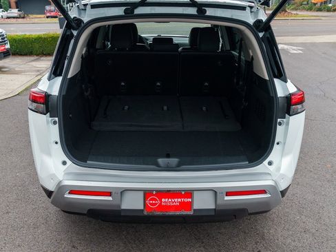 New 2025 Nissan Pathfinder SL image 7