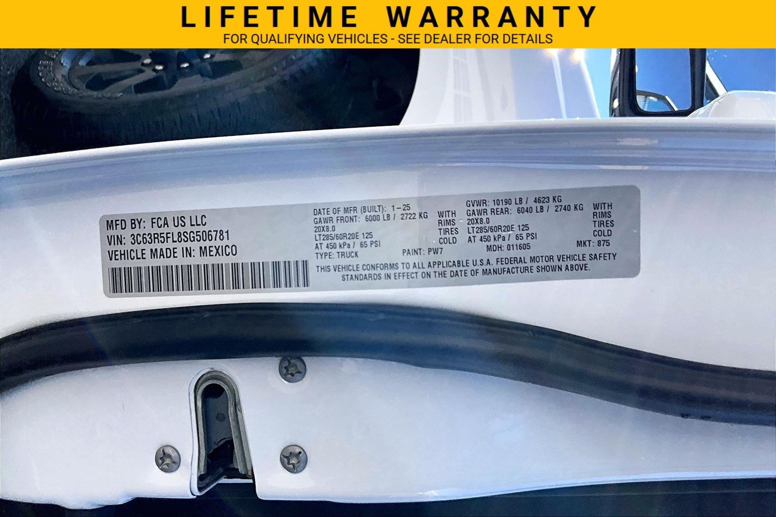 Used 2025 RAM 2500 Laramie AWD/4WD image 6